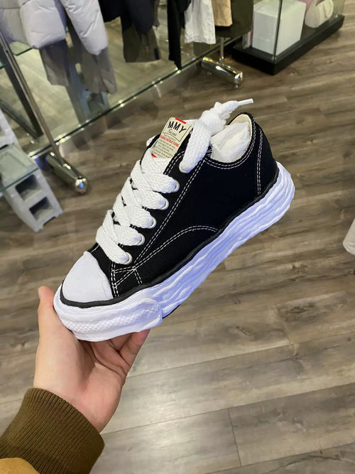 Trend Low Top Sneaker
