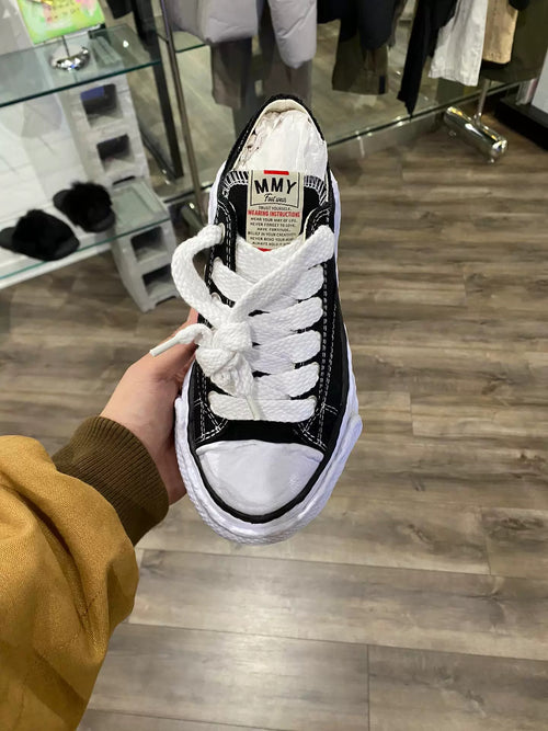 Trend Low Top Sneaker