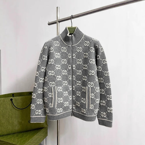Zipper Grau
