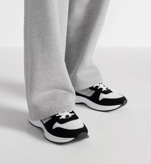 B25 Sneaker