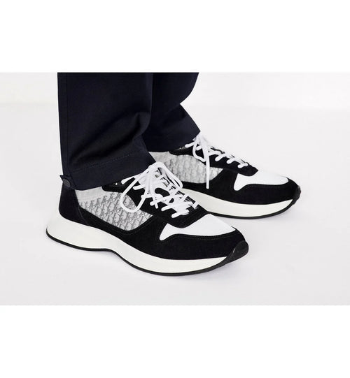 B25 Sneaker